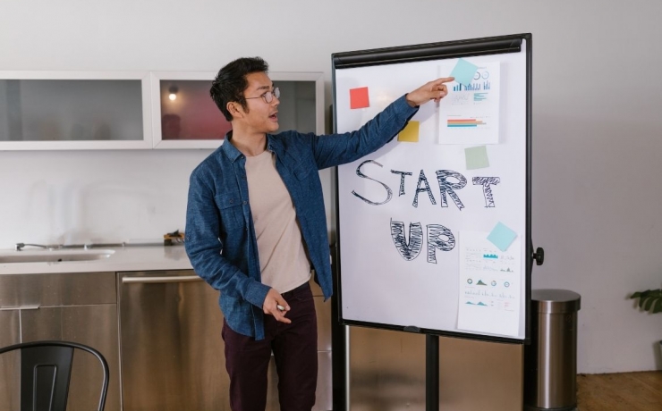 Cara Membuat Pitch Deck Startup Yang Meyakinkan